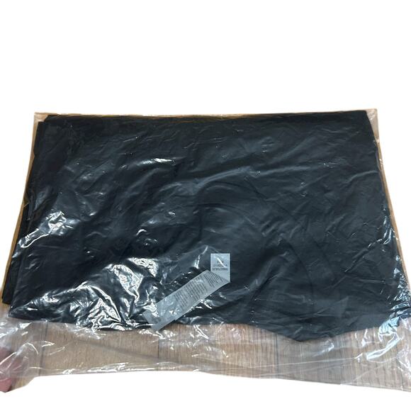 Pride Flag Drink Water Love All Fight Racism Tee Black Size Large Unisex NWT - Picture 2 of 3